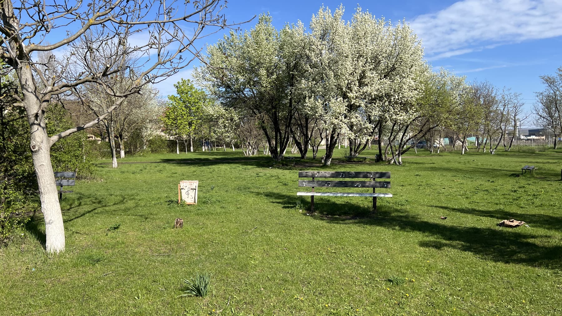 Spațiul parcului public din Măgdăcești înainte de începerea lucrărilor