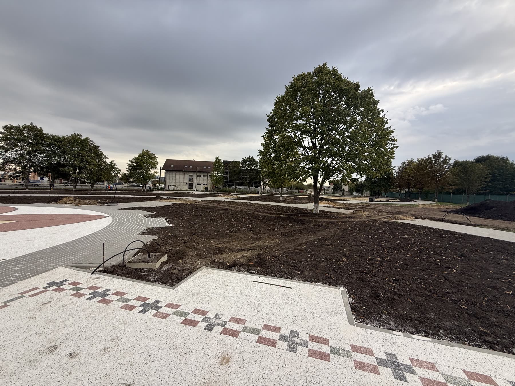 Pregătirea rețelei de iluminat și a spațiilor verzi în parcul public din Măgdăcești
